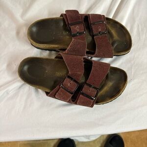 womens sz 37 US 6 To 6.5 birkenstock slides Burgundy